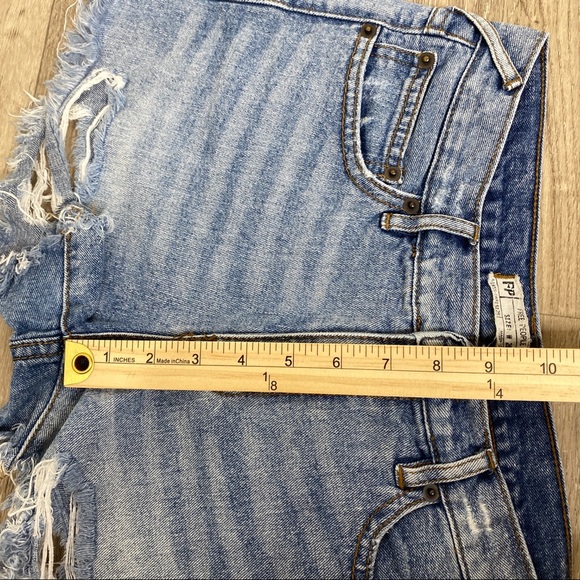 Free People Distressed Jean Shorts - Picture 9 of 13